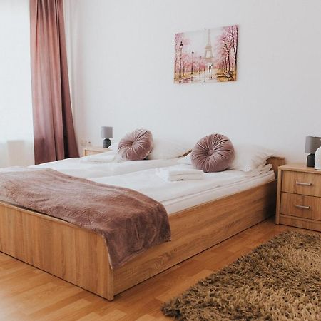 Lotus Apartman Appartamento Odorheiu Secuiesc Esterno foto