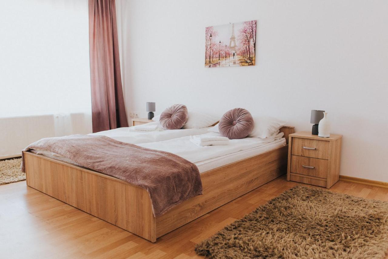 Lotus Apartman Appartamento Odorheiu Secuiesc Esterno foto